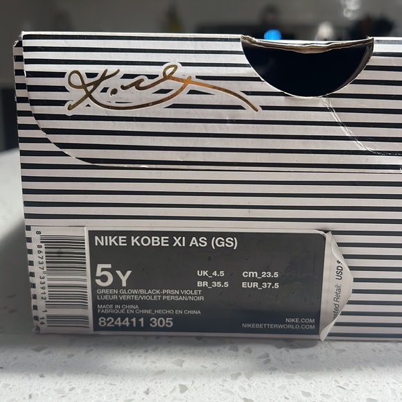 Nike Kobe XI AS (GS) Size 5 youth. Green Glow/Black-prsn violet - Picture 3 of 8